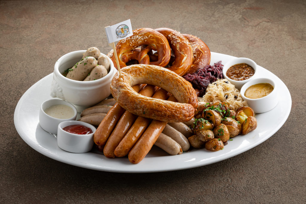 Big sausage platter (from 4 persons)