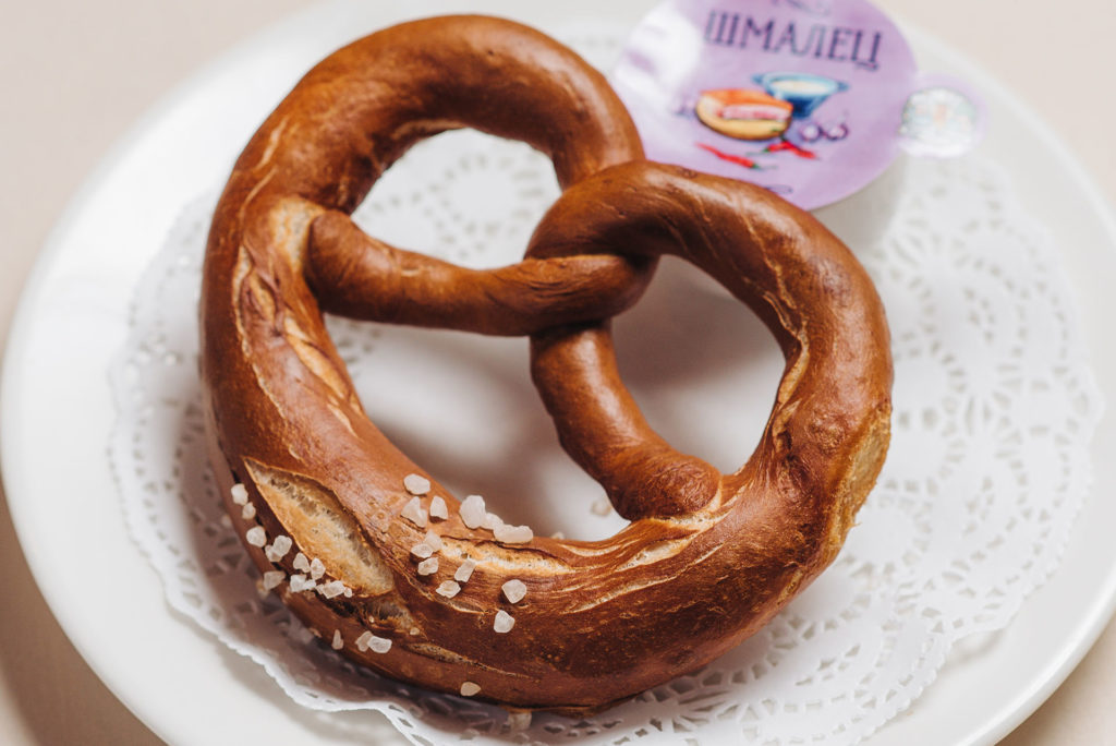 Schmalz and pretzel